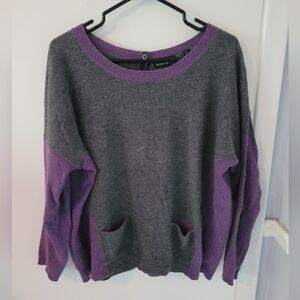 Repeat button back cashmere blend sweater
